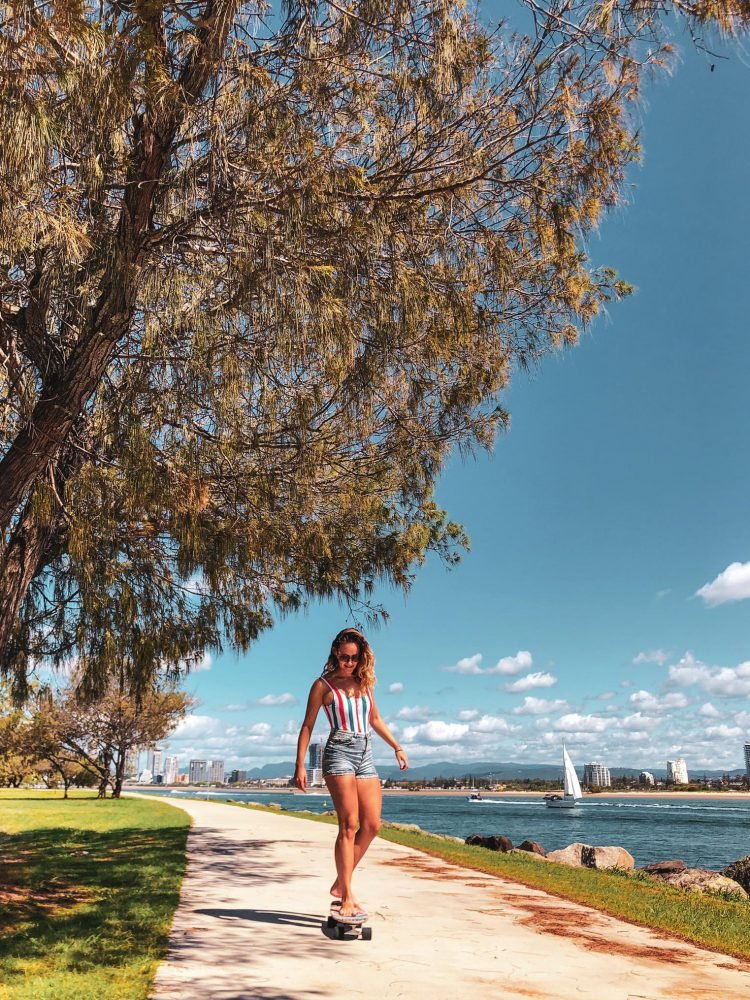 Studijos Australijoje Australija, Studijos Australijoje, Gold Coast, darbas ir atostogos Australijoje, sufing, banglentė, laisvalaikis, keliautojai, paplūdimys, Sydney,