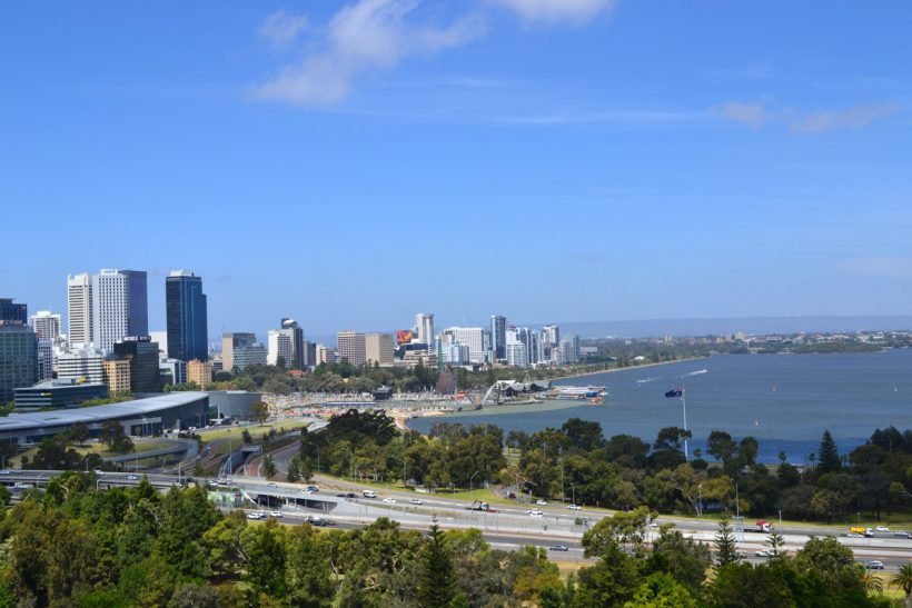Studijos Australijoje, Australija, Darbas ir studijos Australijoje